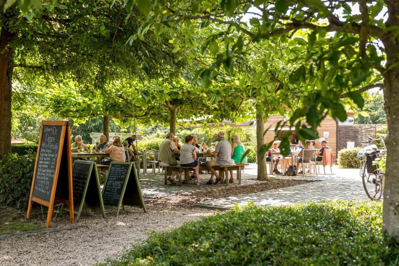 Hotel De Pastorie 2*